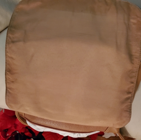 Giani Bernini Crossbody Leather Bag - Picture 4 of 6